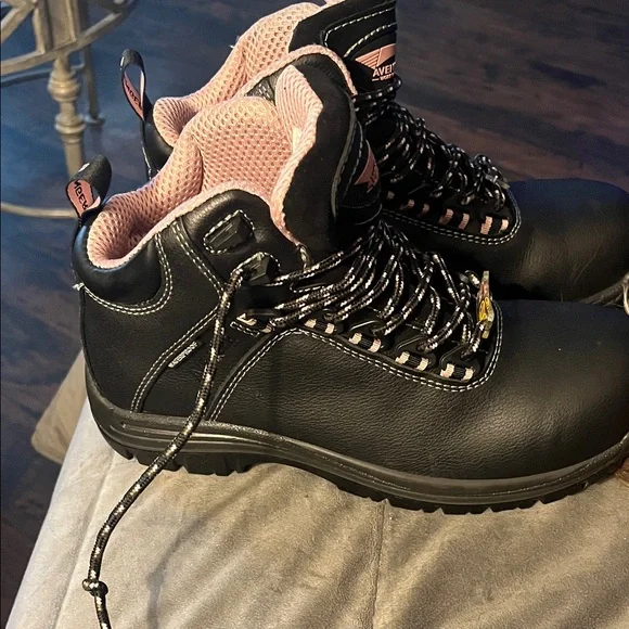 Brand new-never worn.  Industrial work boots.  Avenger- black/pink. - Picture 2 of 9